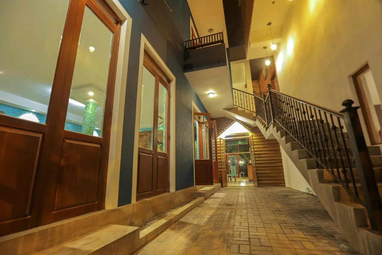 Hotel Summerside Residence Negombo